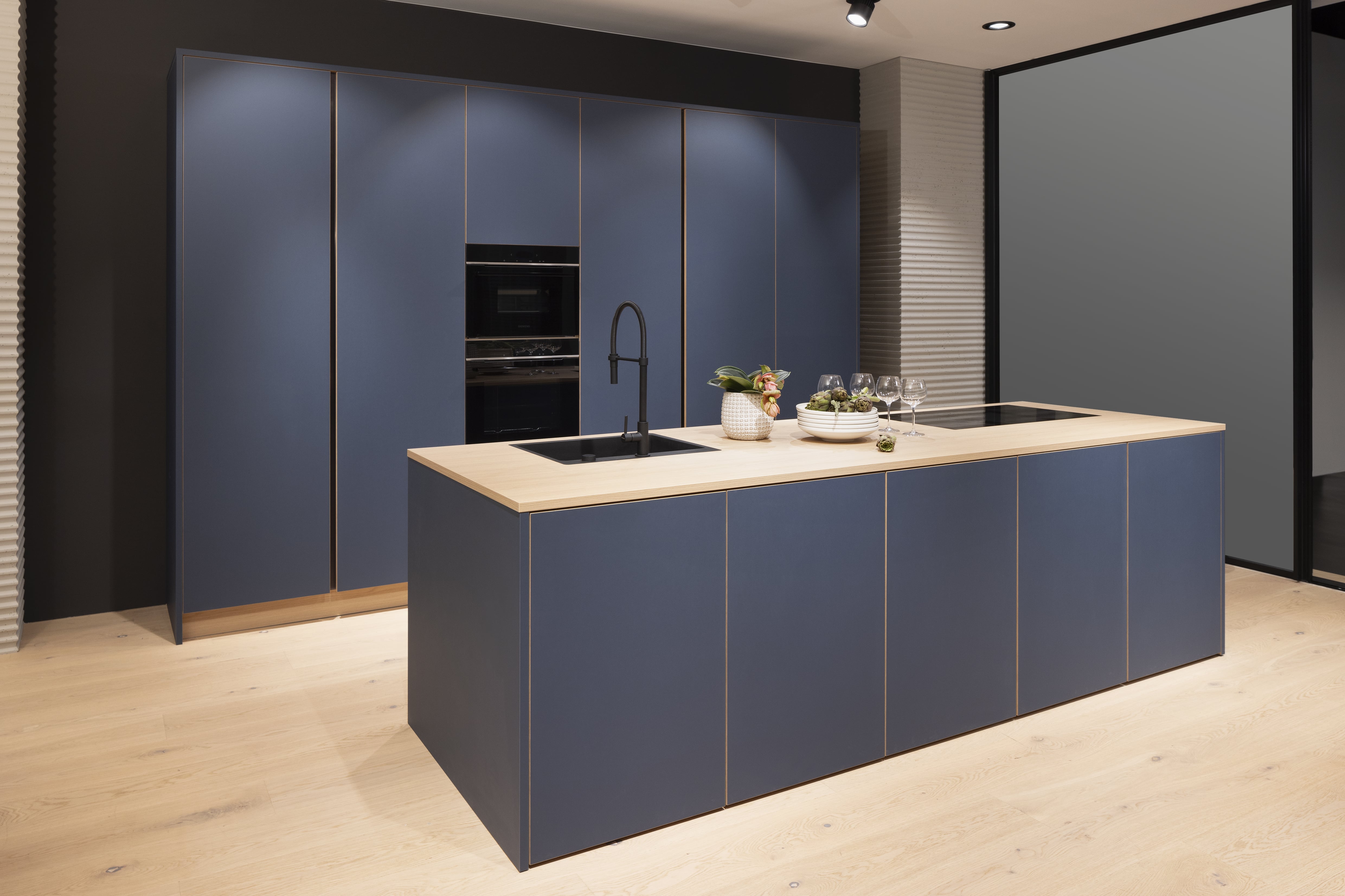 HÄCKER_Systemat_Feineiche_Rauchblau